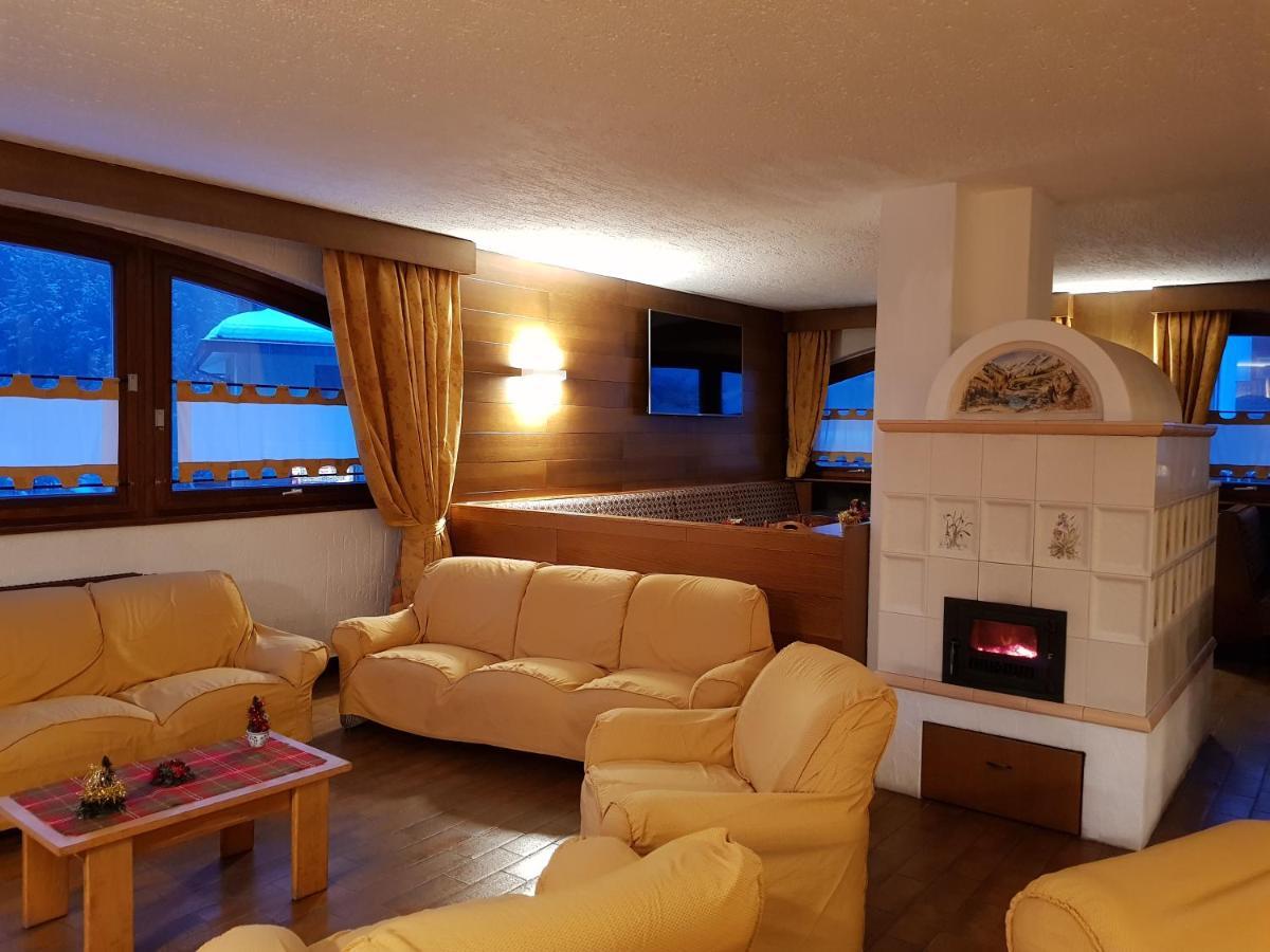 Hotel Alle Tre Baite Santa Caterina Valfurva Ngoại thất bức ảnh