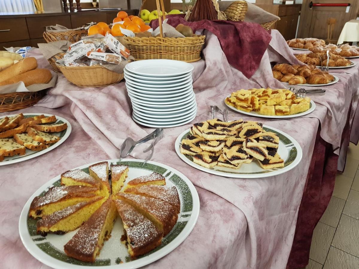 Hotel Alle Tre Baite Santa Caterina Valfurva Ngoại thất bức ảnh