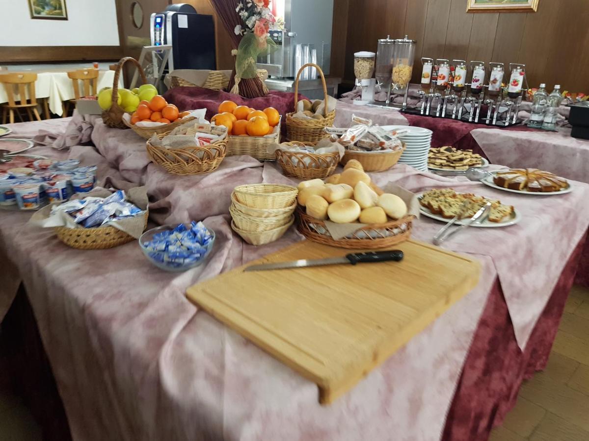 Hotel Alle Tre Baite Santa Caterina Valfurva Ngoại thất bức ảnh